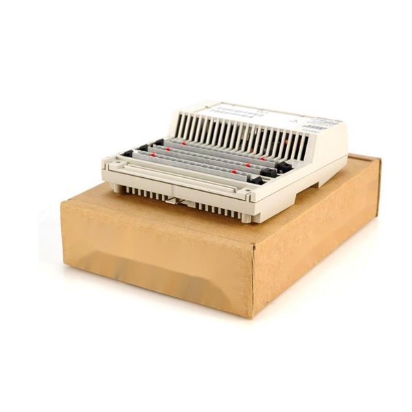 Schneider 170BDM34400 Modbus Plus TIO Module