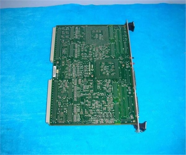 Motorola MVME162-220 Enhanced Mid-Tier VMEbus Embedded Controller