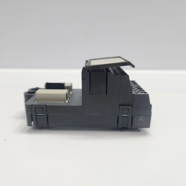 Emerson KJ4001X1-CC1 32-Channel 4-Wire Terminal Block