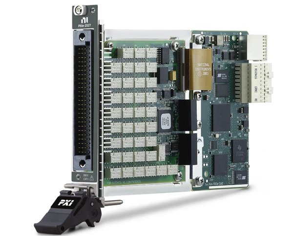 NI PXIe-2524 PXI Express RF multiplexer module