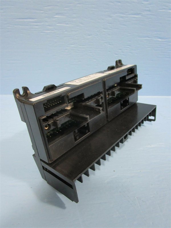 General Electric IC670CHS101 I/O Terminal Block