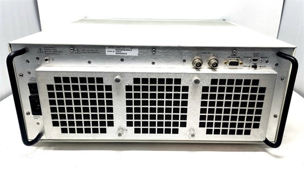 NI PXIE-1065 8-slot PXI Express (PXIe) Chassis