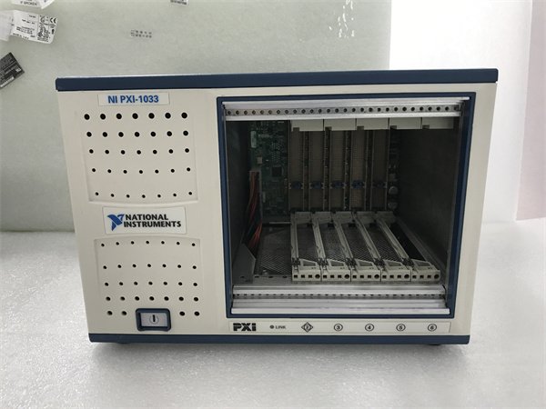 NI PXI-1033 3-Slot Compact PXI Chassis