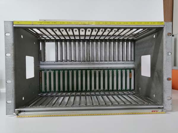 ABB DSRF182AK02 3BSE014078R1 8-Channel Digital Output Module