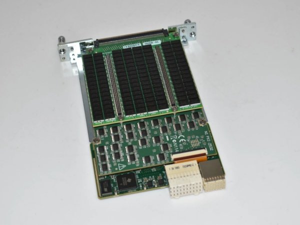 NI PXIe-2737 32-Channel High-Voltage Analog Output Module