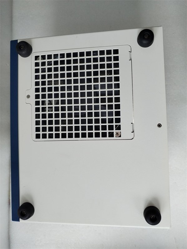 NI PXLE-1073 PXI Express Chassis