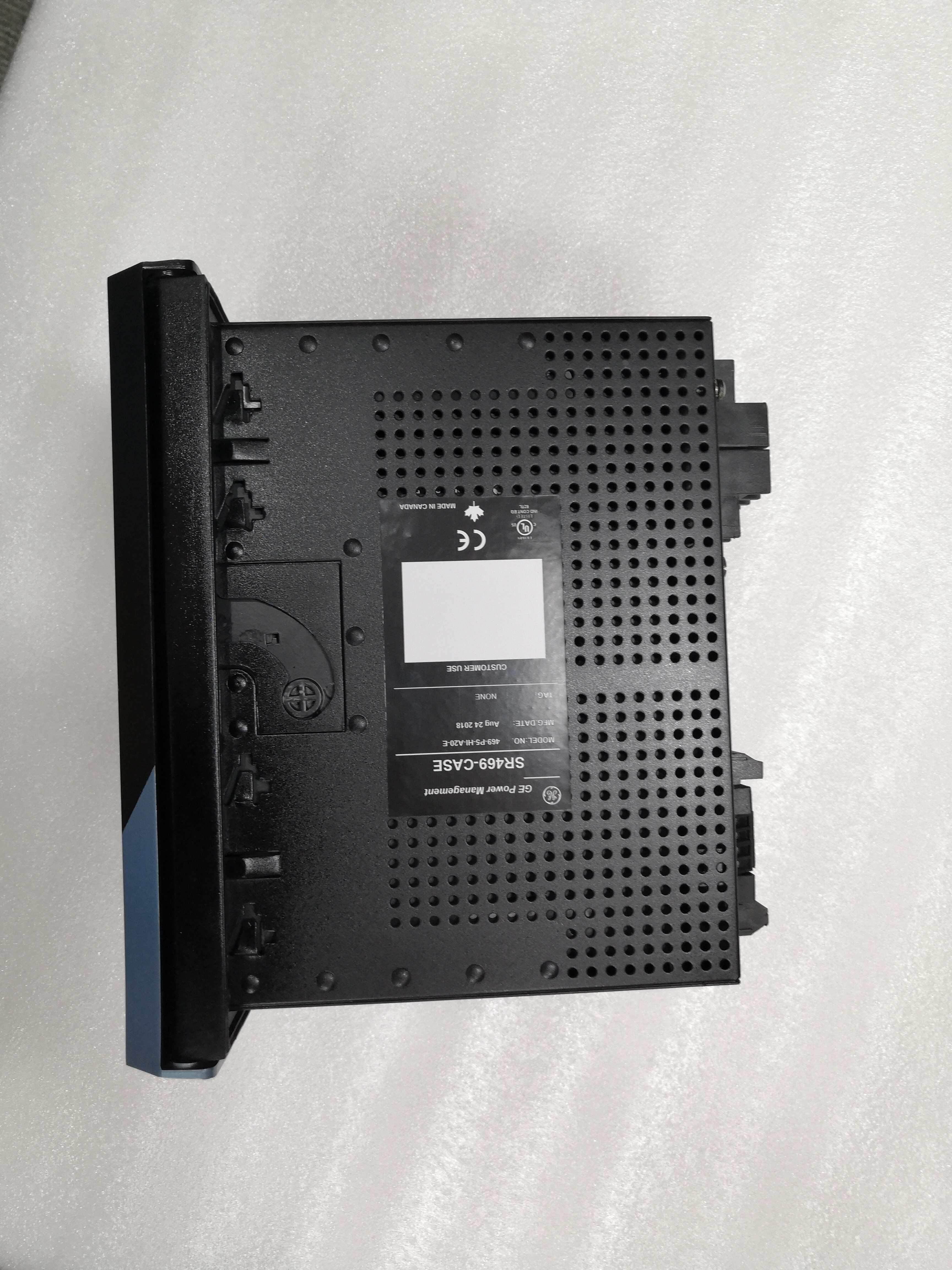 GE Fanuc 469-P5-HI-A20-E SR469-CASE industrial enclosure