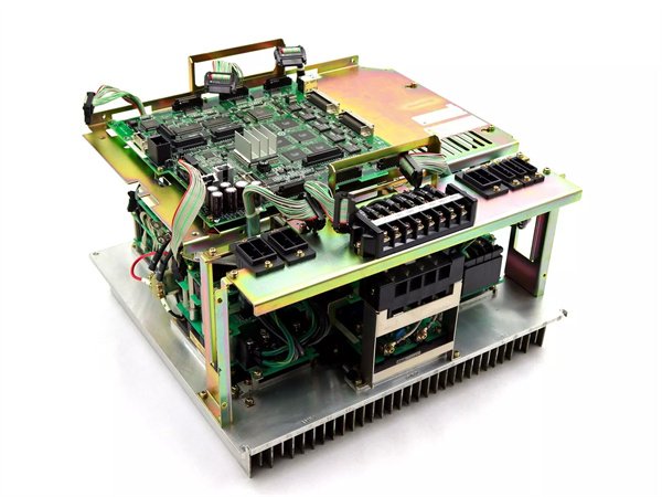 Yaskawa CACR-UP50AAB 6-axis servo controller