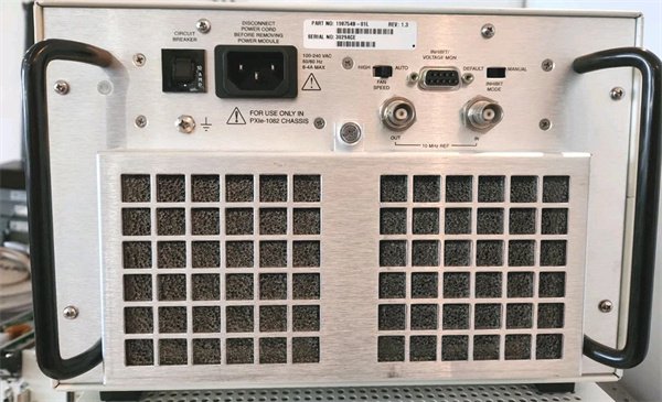 NI PXIE-1082 18-Slot PXI Express Chassis