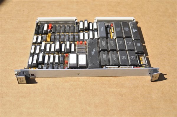 Motorola MVME-327A Single–slot hot swappable CompactPCI board