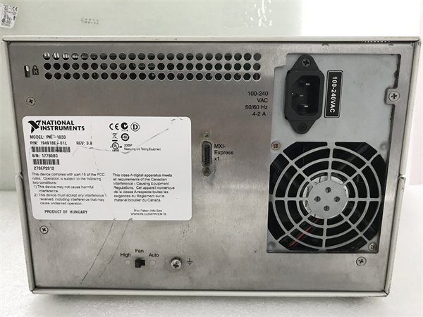 NI PXI-1033 3-Slot Compact PXI Chassis