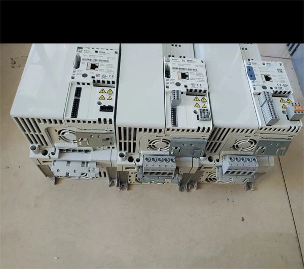 Lenze E84AVSCE1534VX0 AC Drive Module