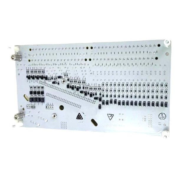 Honeywell CC-TDI11 051308307-175 C300 Controller Backplane