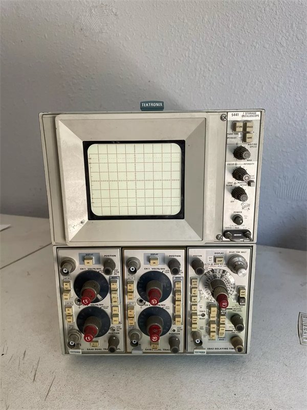 TEKTRONIX 5440 5000-series oscilloscope
