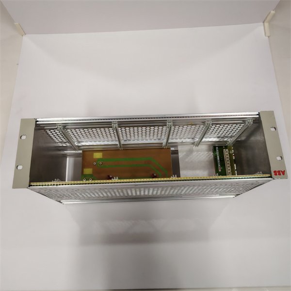 ABB P7LA HNEF105323R0002 Safety relay module