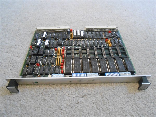 Motorola MVME214 Specialized VMEbus Communication Interface Module