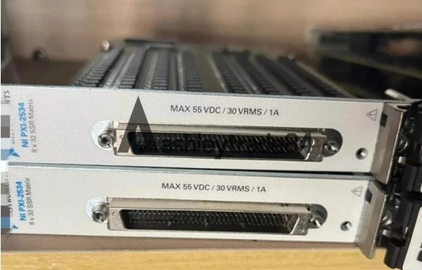 NI PXI-2534 High-Density RF Signal Routing Module