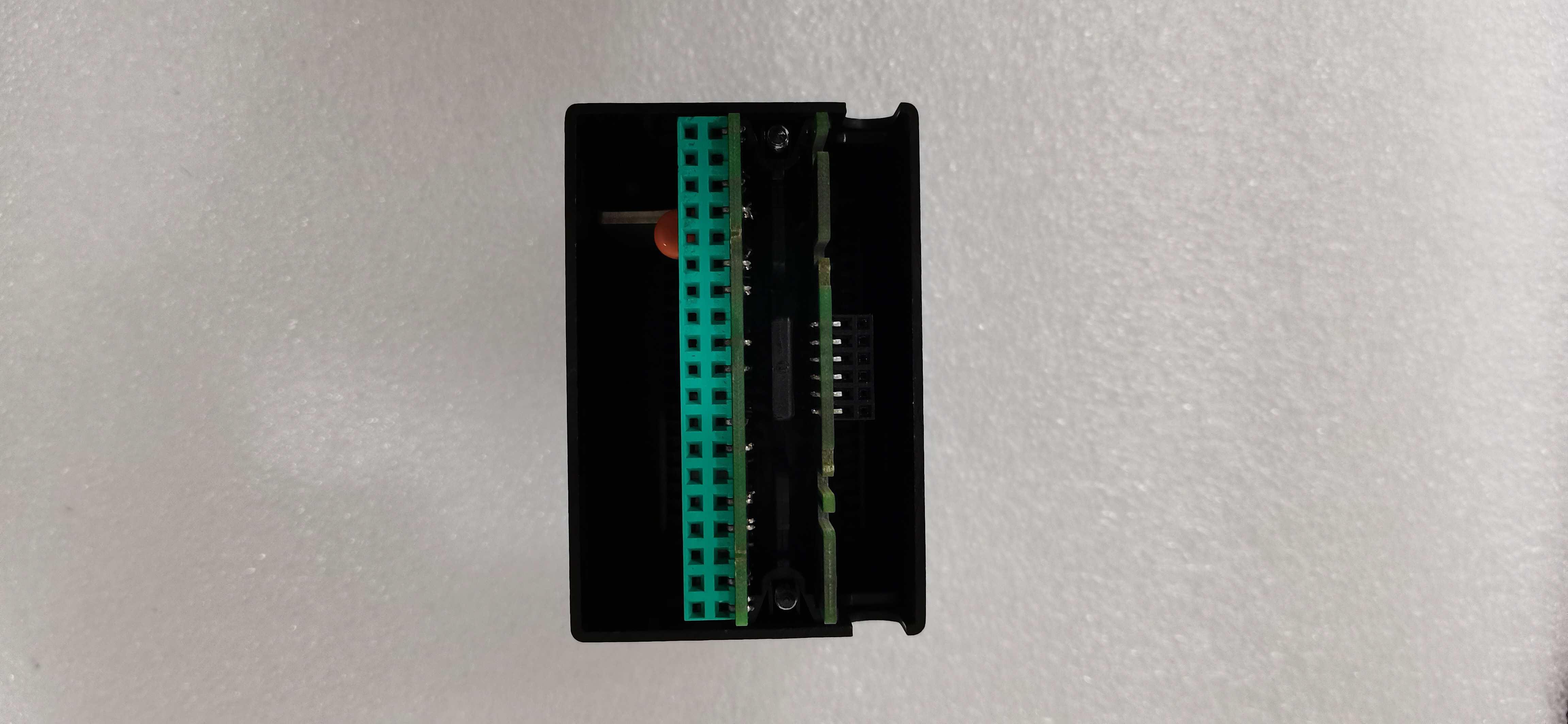 GE Fanuc IC670ALG230 Analog Output Module