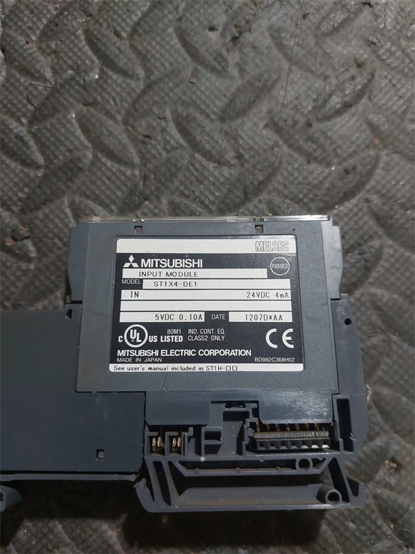 Mitsubishi ST1X4-DE1 Digital Input Module