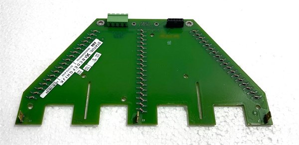 ABB 3BHE032285R0102 XVC772 A102 Industrial Control Module