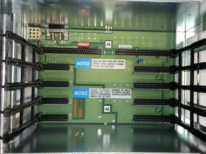 Allen-Bradley 1771-A1B 4 Slots Universal Input/Output Chassis