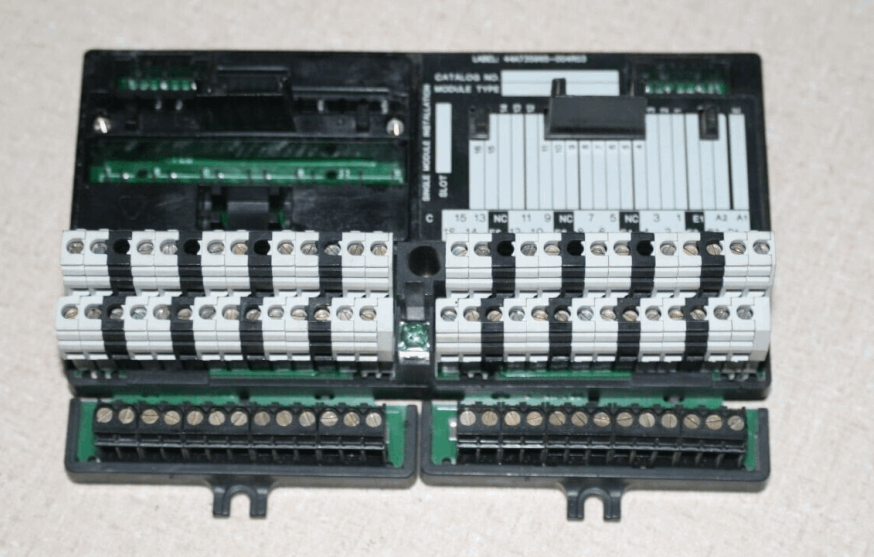 GE IC670CHS102A I/O Base Terminal Block