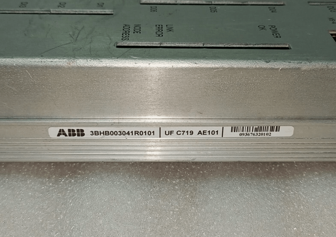 ABB UFC719AE01 3BHB003041R0101 PLC Module