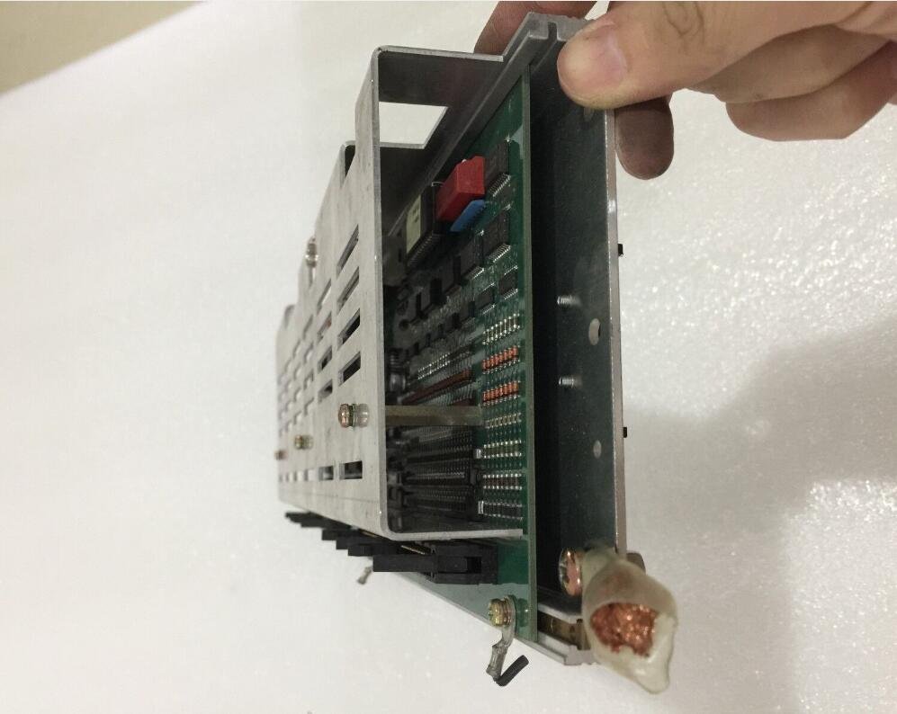 ABB HIEE400961R1 UFB009AE01 Electronic interface Module