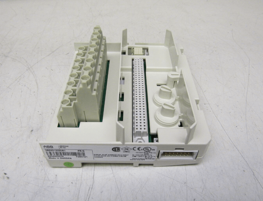 ABB 3BSE013235R1 TU831V1 Extended Module Termination Unit
