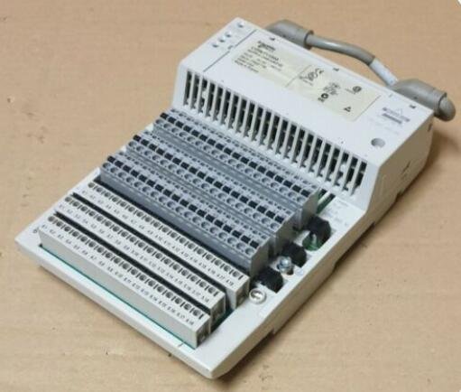 Schneider 170INT11003 Interbus Communication Adaptor