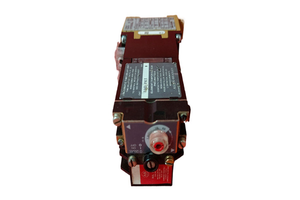 Allen-Bradley 700-PKT/B Pneumatic Delay Device