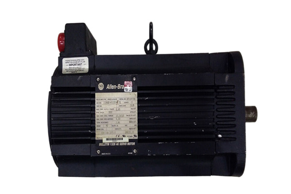 Allen-Bradley 1326AB-B520E-M2L Servo Motor