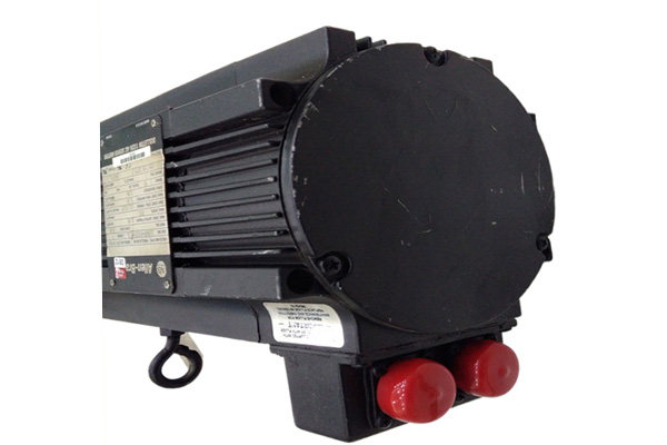 Allen-Bradley 1326AB-B520E-M2L Servo Motor